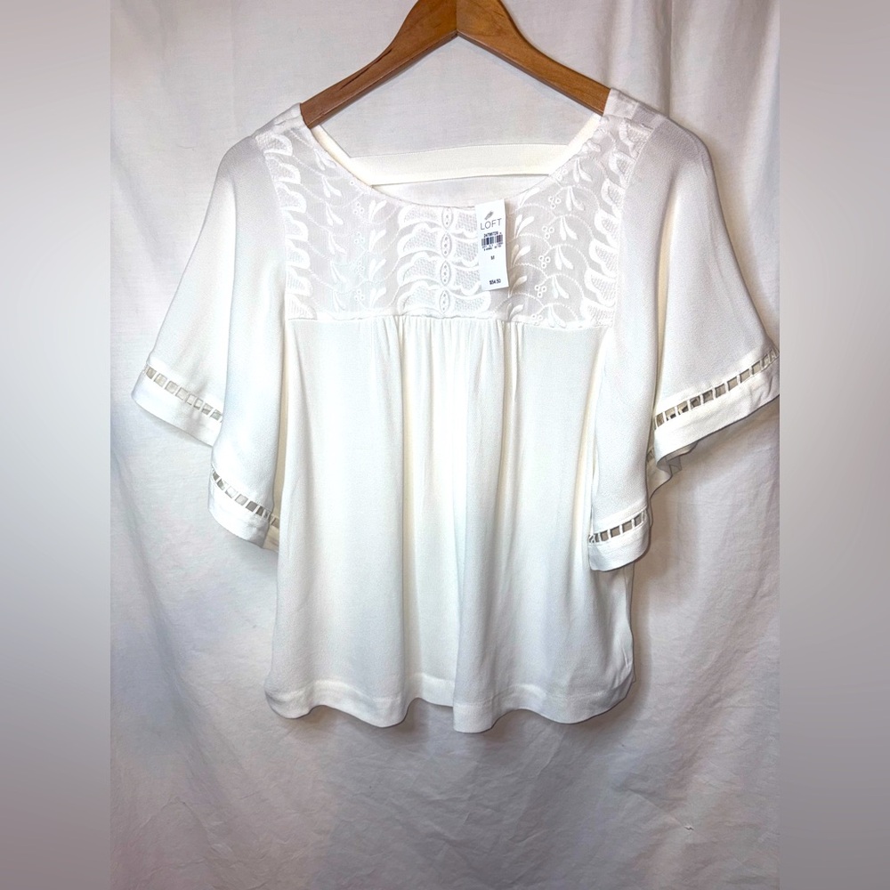 NWT LOFT Blouse Top Shirt Lace Ruffle Textured Flutter Cross Back Size Small